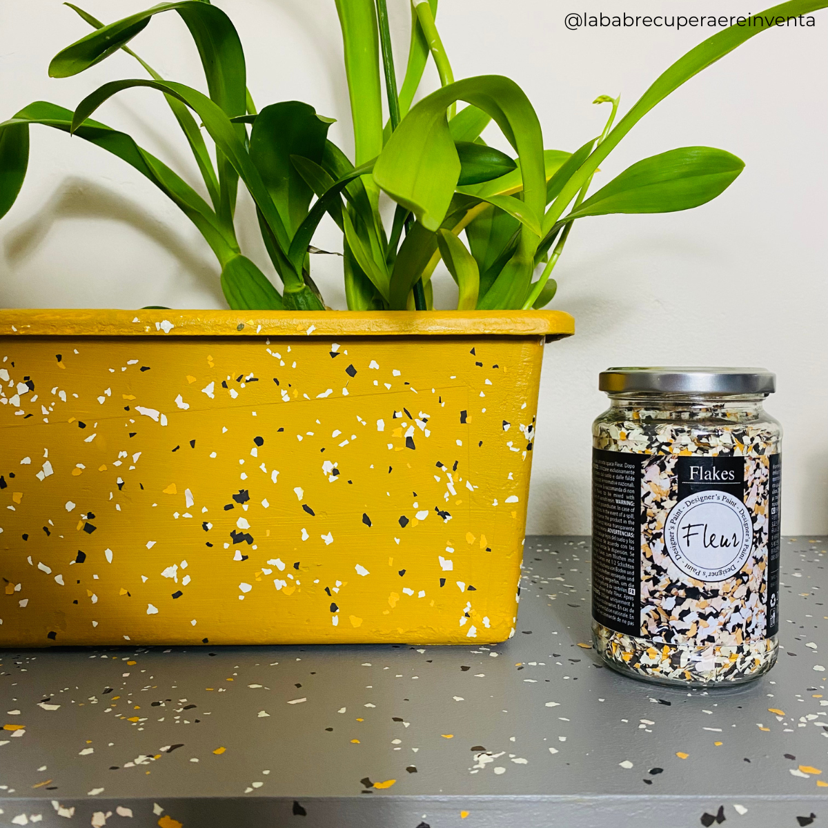 Terrazzo Effect Flakes