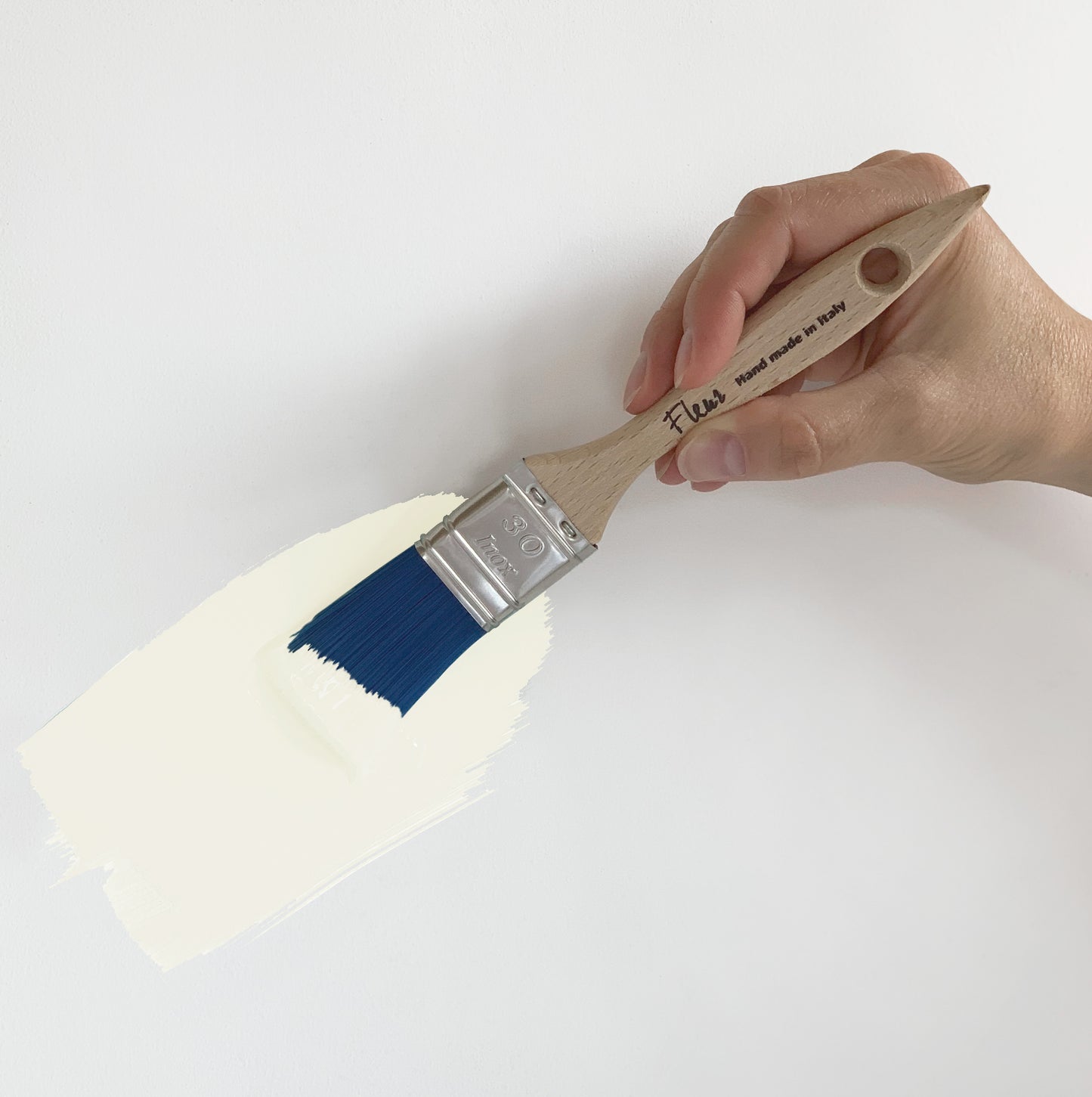 F03 CHALK WHITE