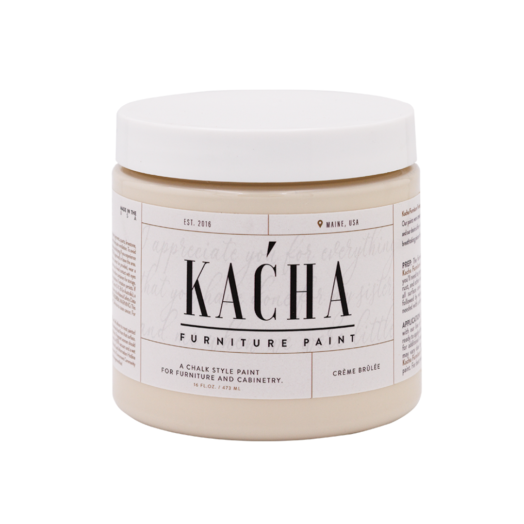 Jar of Kaçha furniture paint on a white background