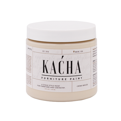 Jar of Kaçha furniture paint on a white background