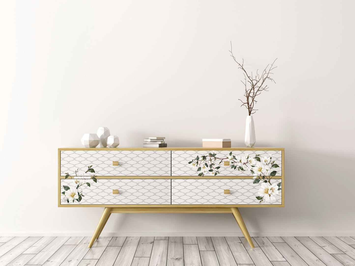 WHITE MAGNOLIA